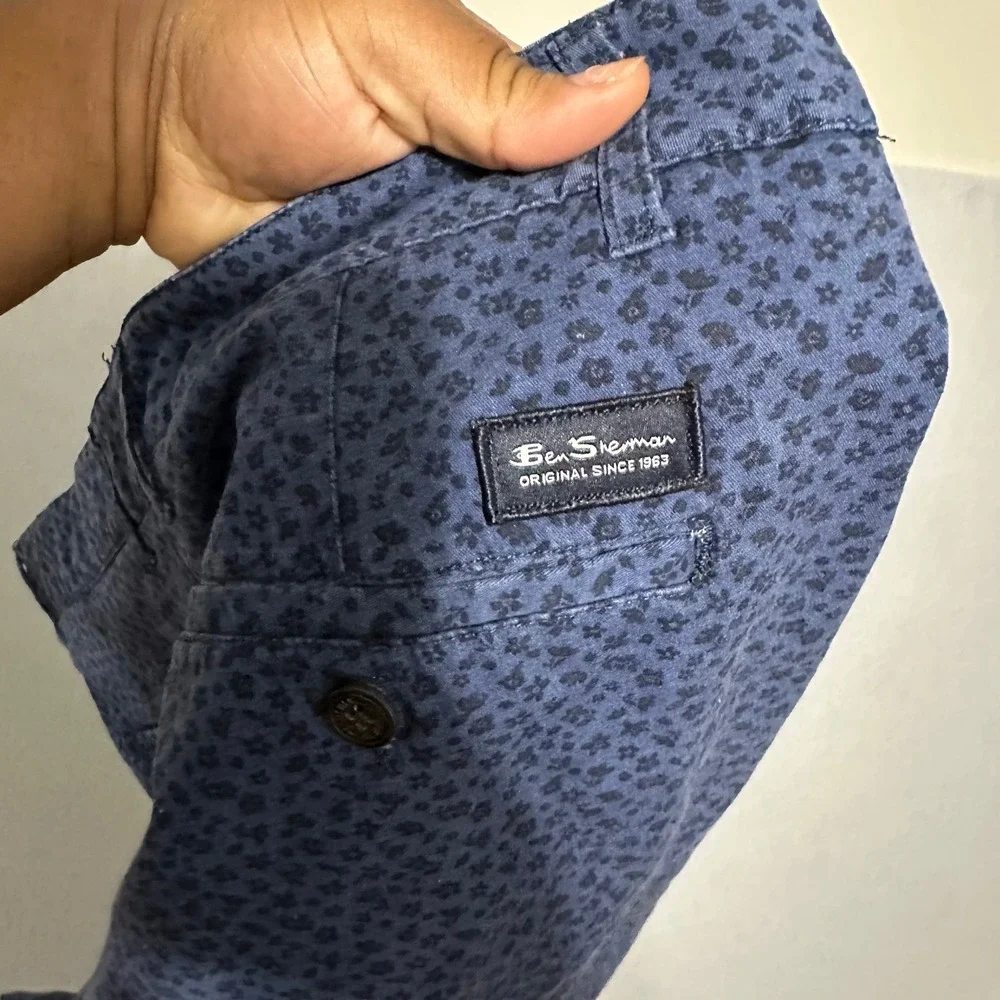 Ben Sherman‎ Mens 36W Navy Blue Floral Print Regular Fit Chino Shorts Stretch